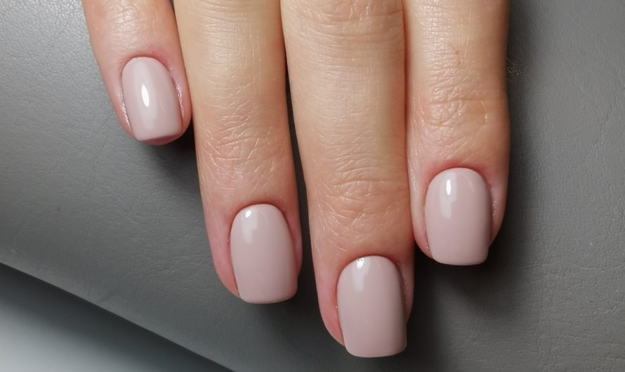 Fullcover im hellen Beige und kurz gehalten mit der MSE499