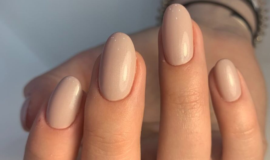 Nude mit etwas Glitzer