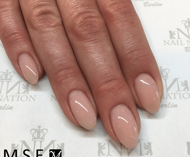 Sculpting Nails