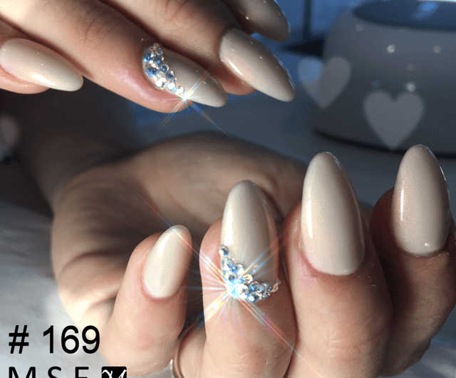 Nudeton mit Strass