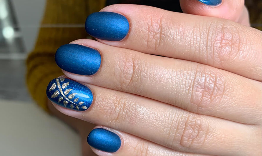 Blau #698