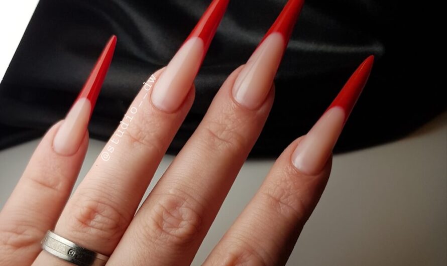 Video Red long Nails
