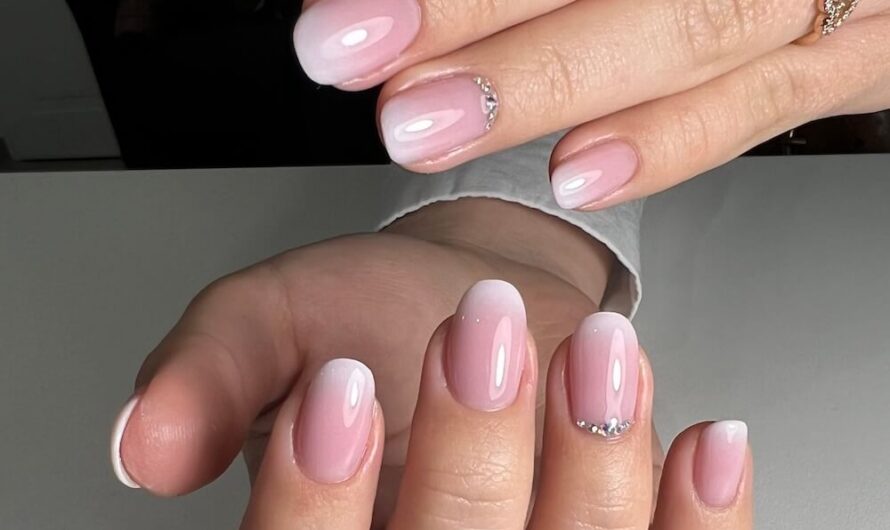 Make Up Pink – Mit getupftem Babyboomer und Steinchen